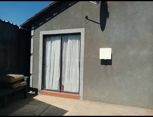2 BEDROOM FREEHOLD FOR SALE IN WINDMILL PARK